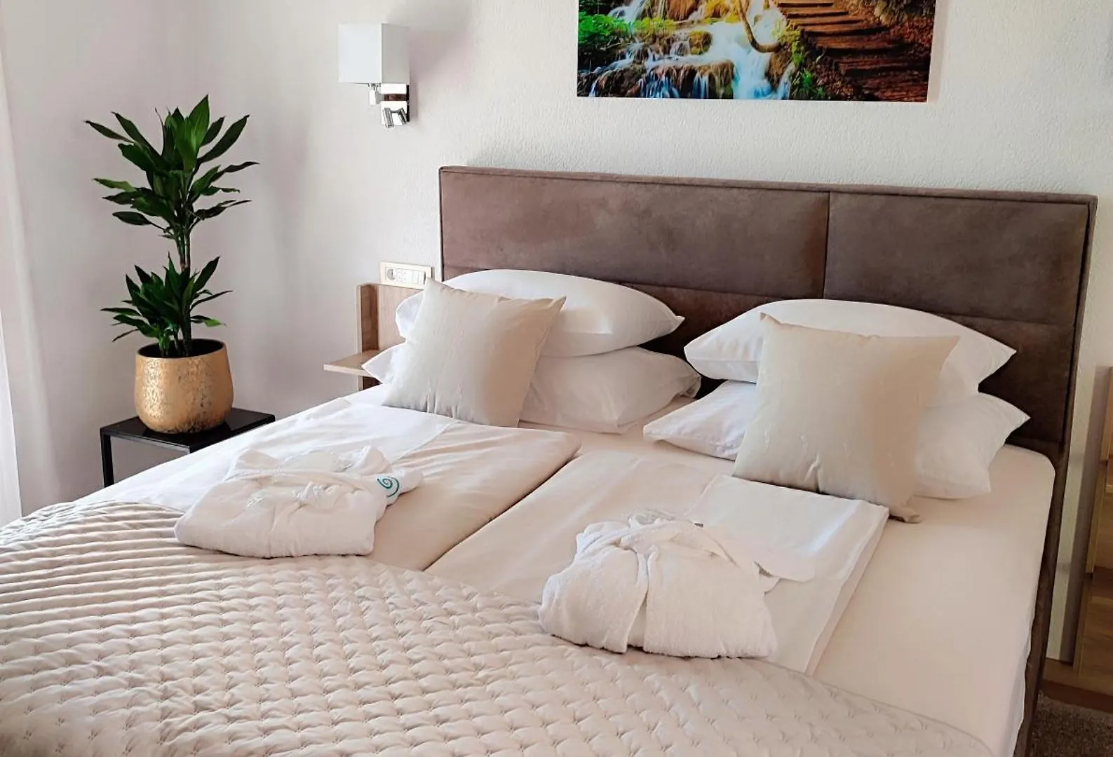 Apartment Delux Soba Sa Pogledom Na More, Hidromasaznom Kadom I Balkonom Trogir
