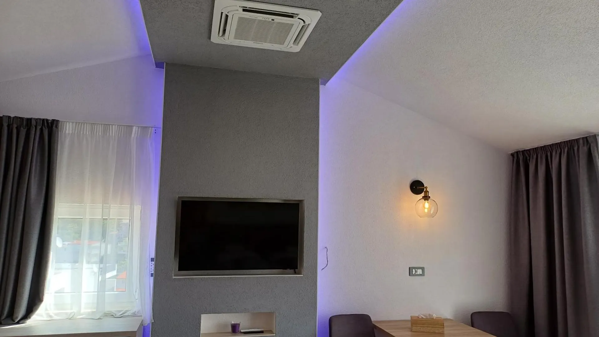 Apartment Delux Soba Sa Pogledom Na More, Hidromasaznom Kadom I Balkonom Trogir Croatia