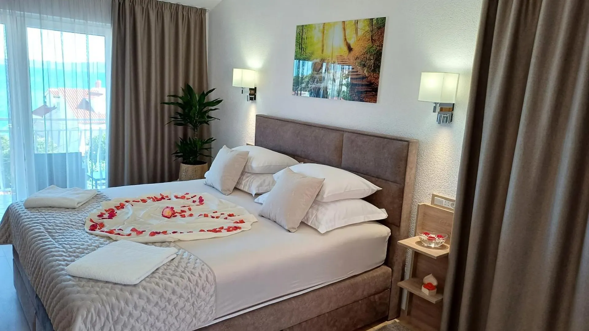 Delux Soba Sa Pogledom Na More, Hidromasaznom Kadom I Balkonom Trogir Apartment