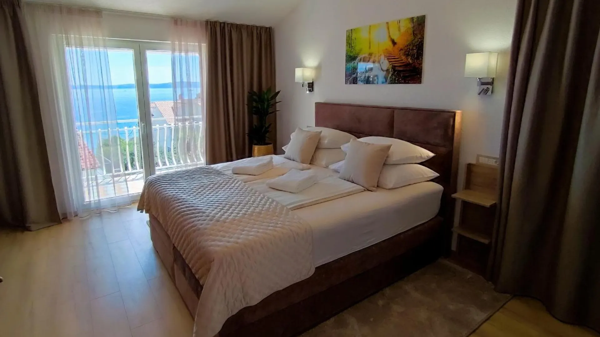 Apartment Delux Soba Sa Pogledom Na More, Hidromasaznom Kadom I Balkonom Trogir